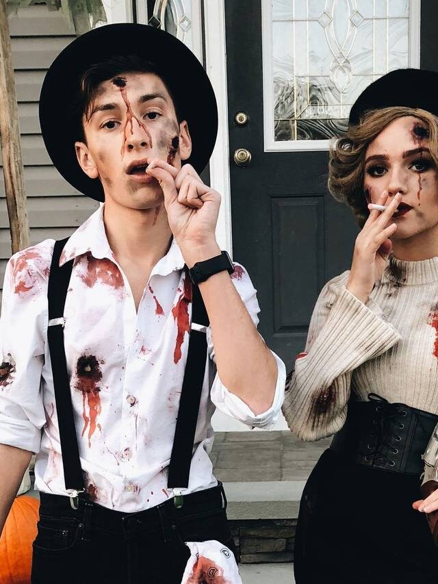 10 Halloween Costumes for Couples